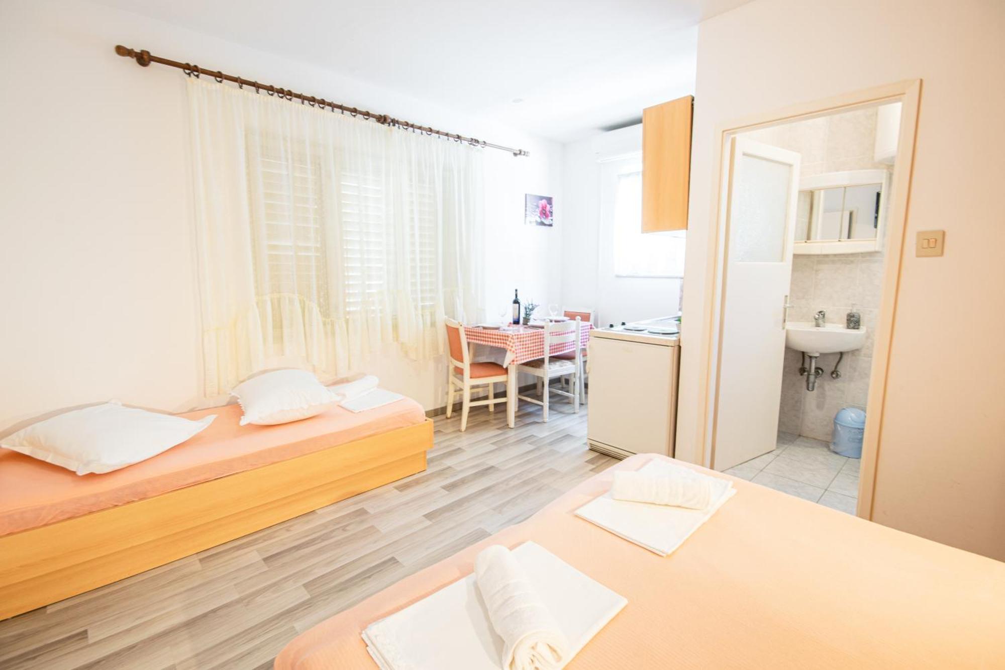 Apartman Biljana Makarska Ngoại thất bức ảnh