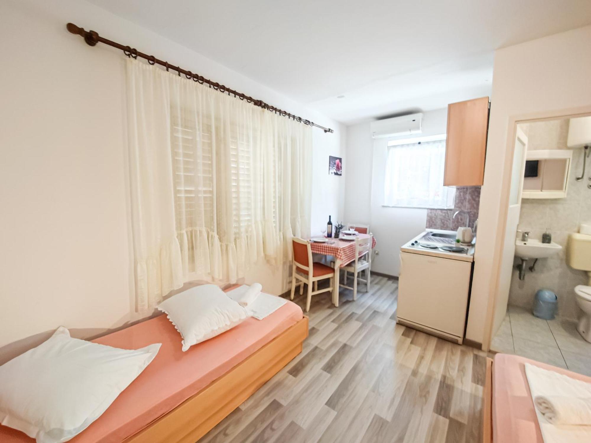 Apartman Biljana Makarska Ngoại thất bức ảnh